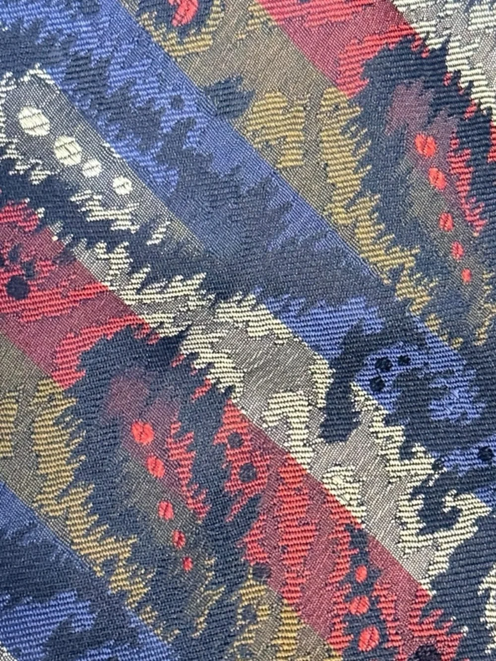 Giorgio Armani Cravatte Silk Jacquard Tie Abstract Paisley Navy Burgundy Italy